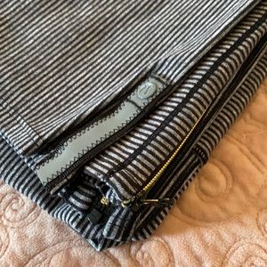 Lululemon Zip Infinity Scarf